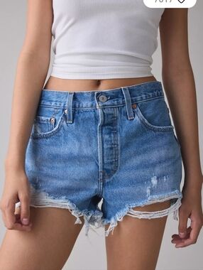 NWT Womens Levi 501 Original Denim Short